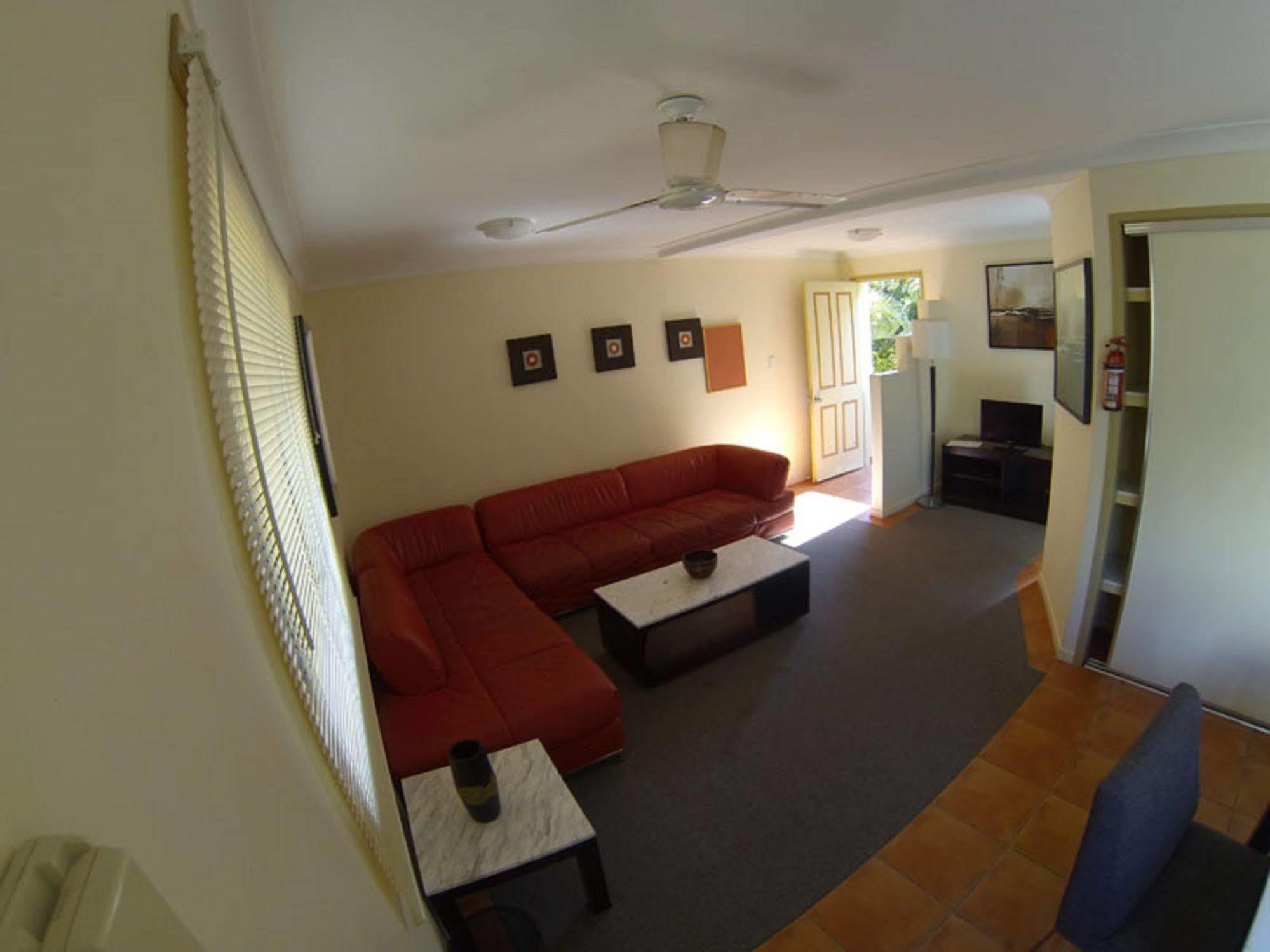 Sleeping Inn Backpackers Resort Gold Coast Extérieur photo