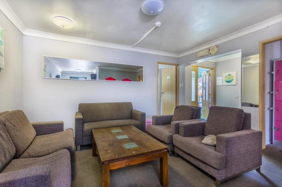 Sleeping Inn Backpackers Resort Gold Coast Extérieur photo